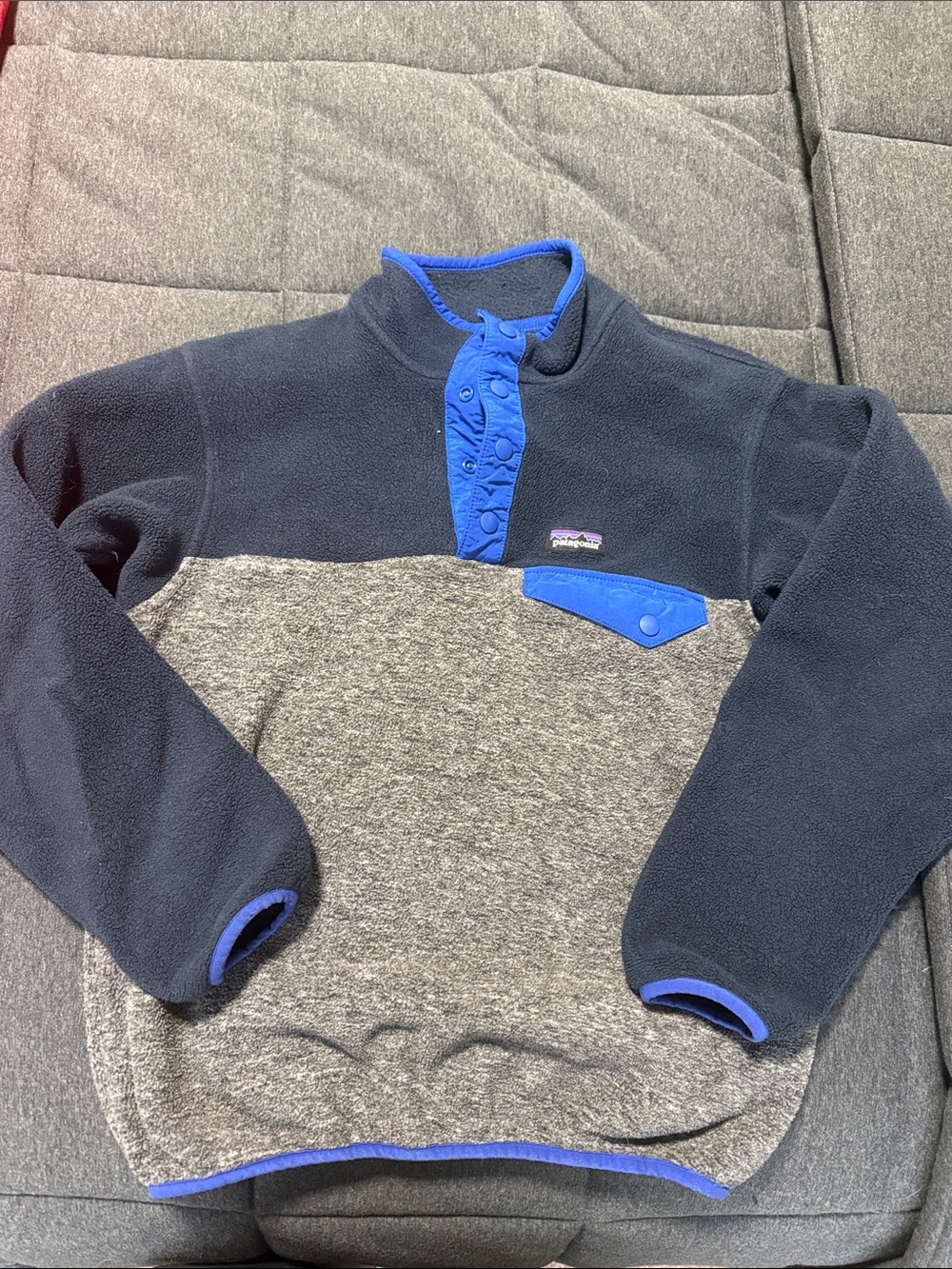Patagonia Men's Navy and Blue Trim Crewneck Pullover